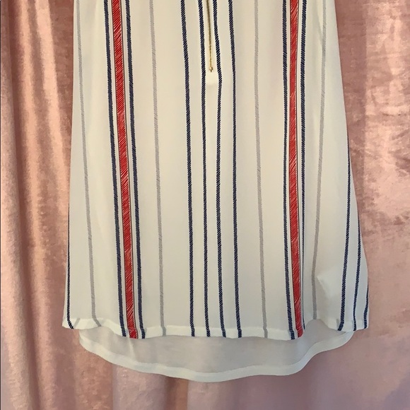 NWT Express Sleeveless Blouse with Gold a Zipper - Picture 3 of 8